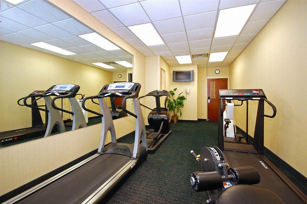 Best Western Airport Inn & Suites Cleveland Brook Park Konforlar fotoğraf