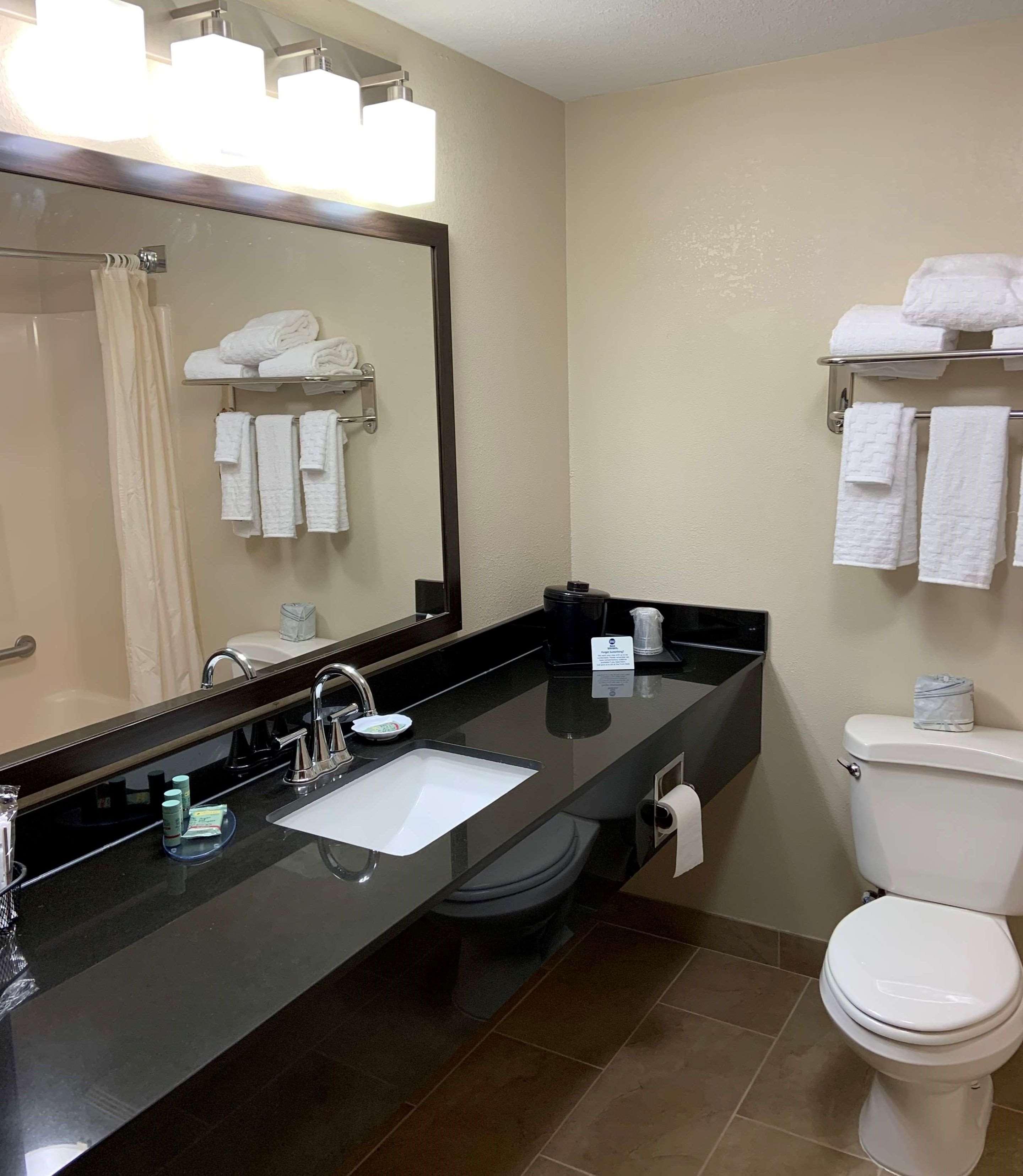 Best Western Airport Inn & Suites Cleveland Brook Park Dış mekan fotoğraf
