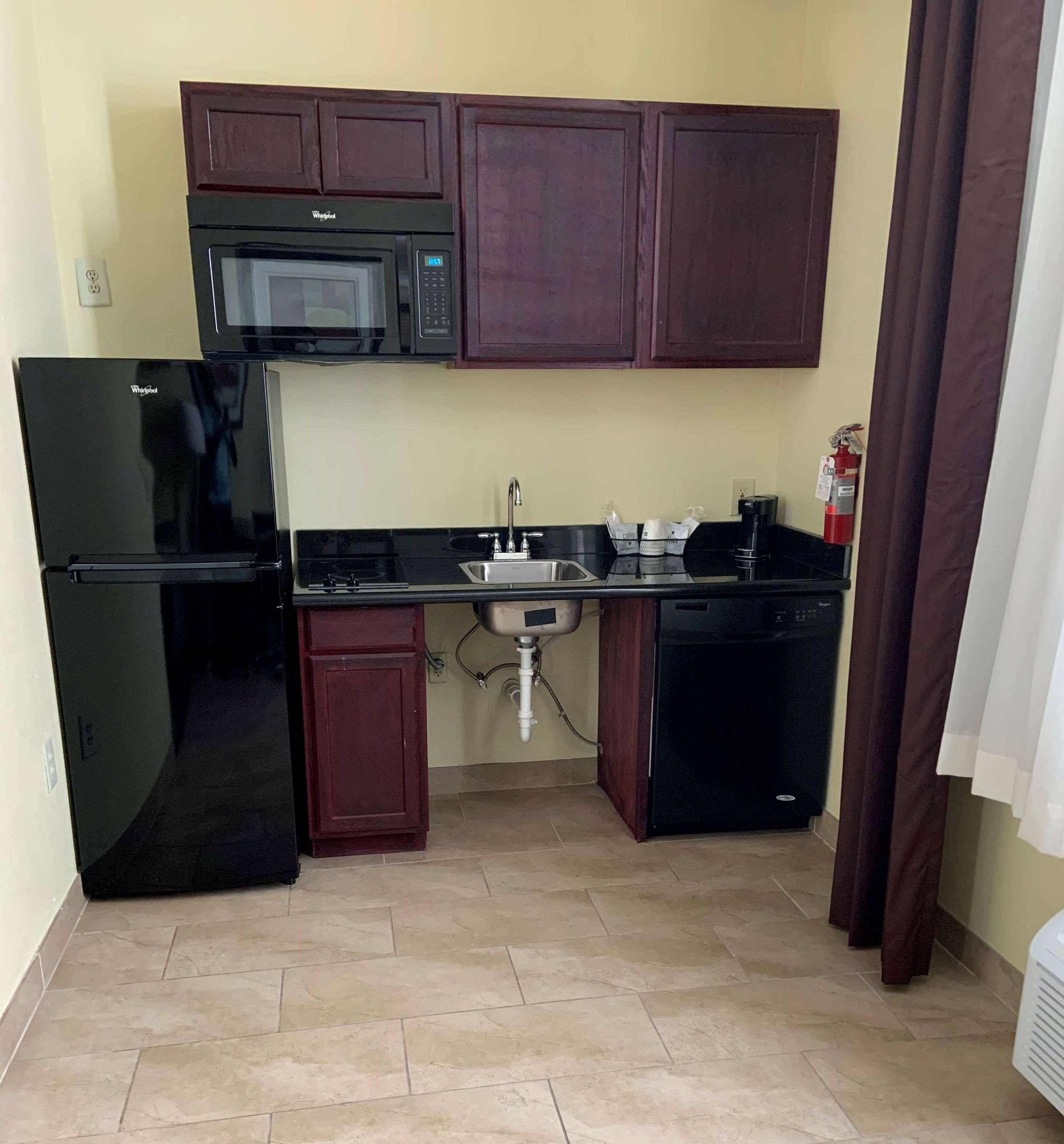 Best Western Airport Inn & Suites Cleveland Brook Park Dış mekan fotoğraf