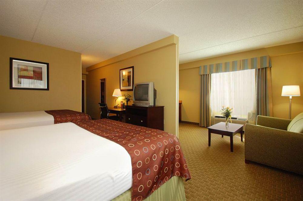 Best Western Airport Inn & Suites Cleveland Brook Park Oda fotoğraf