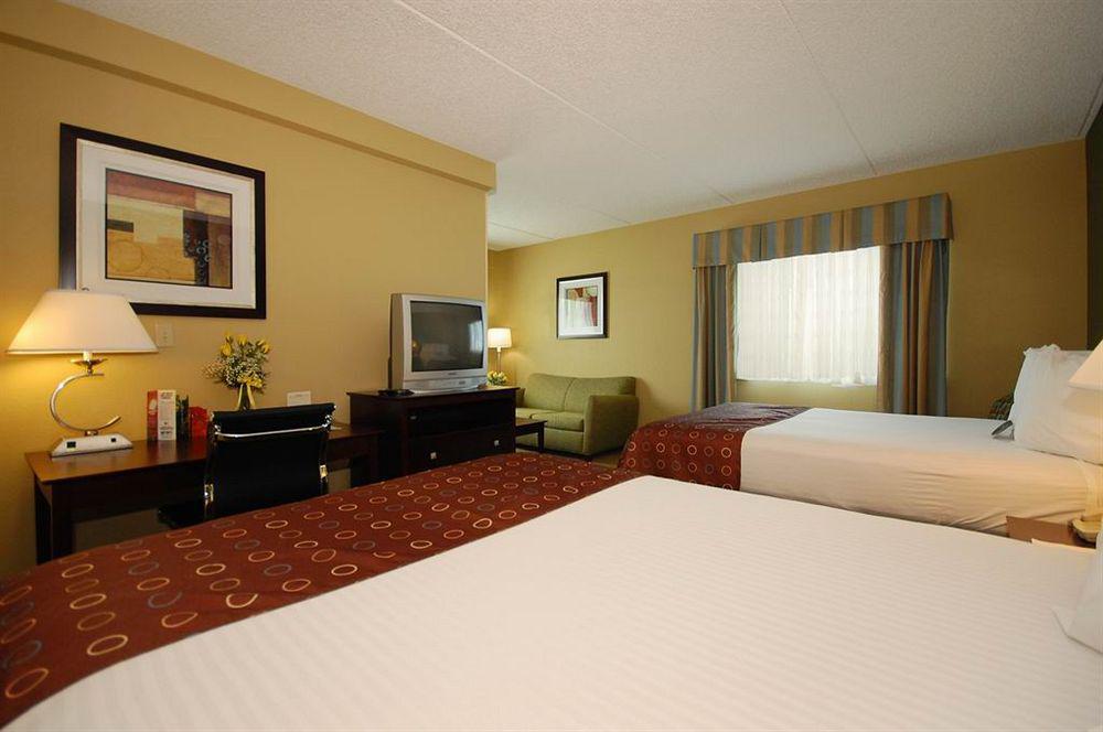 Best Western Airport Inn & Suites Cleveland Brook Park Oda fotoğraf