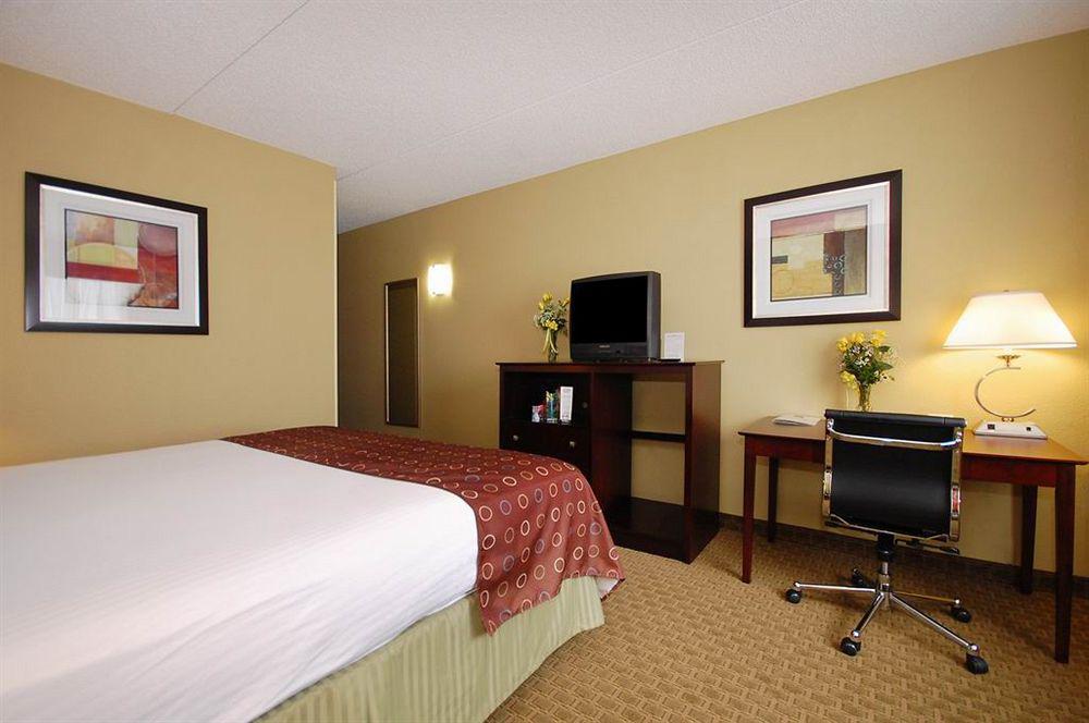 Best Western Airport Inn & Suites Cleveland Brook Park Dış mekan fotoğraf